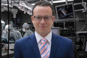 Dr M B Kahn